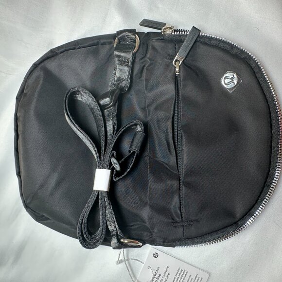Lululemon All Night Festival Bag Micro 2L NEW - Black and Silver - Picture 16 of 16